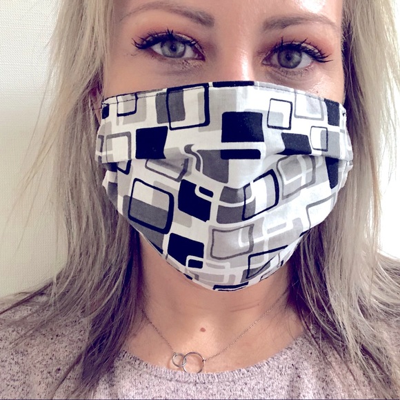 Face masks - Picture 1 of 2